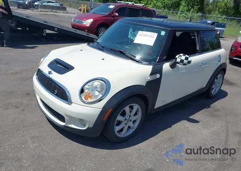 2009 Mini Cooper S from USA, damaged, VIN WMWMF73539TW85569